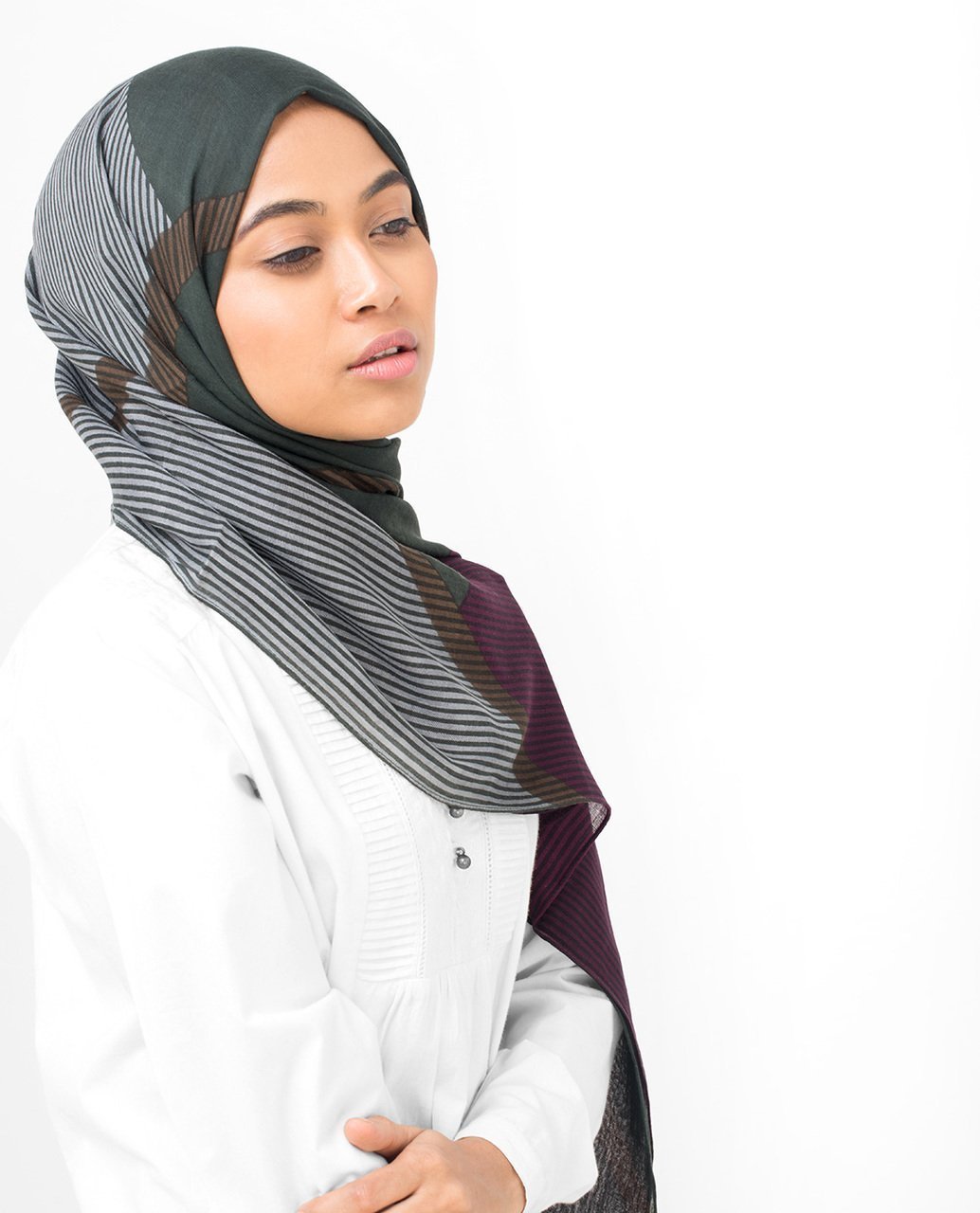 Lines Of Blocks Black, Grey & Purple Hijab